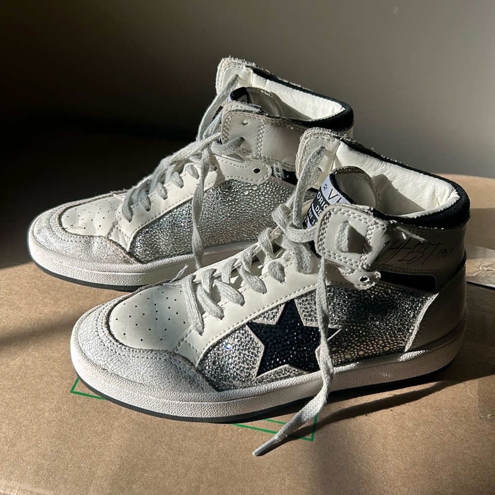Vintage Havana Dream Sneaker size 5.5